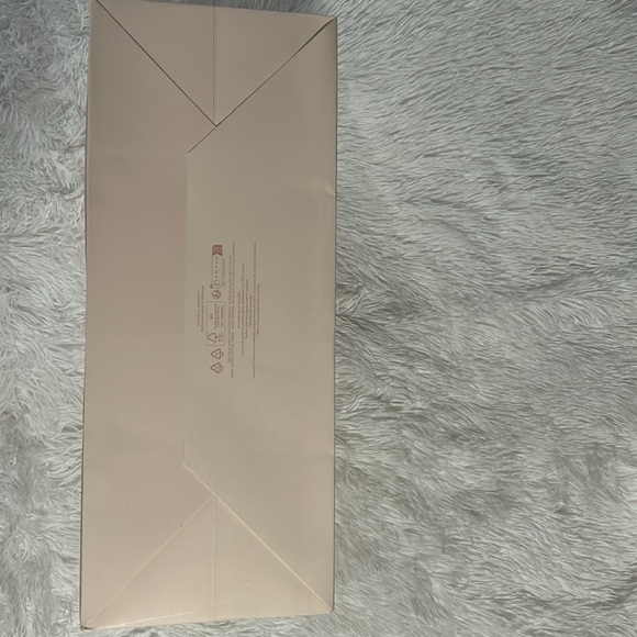 Louis Vuitton Christmas 2023 Limited Edition Shopping bag, Tag and Ribbon - Picture 10 of 11